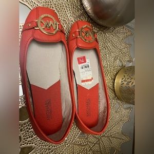 Michael Kors 7.5 orange flats